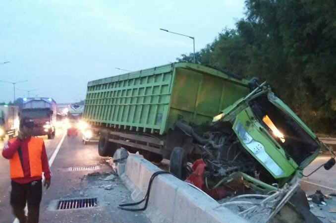 4 Masalah Ban yang Wajib Diketahui Pengemudi Truk