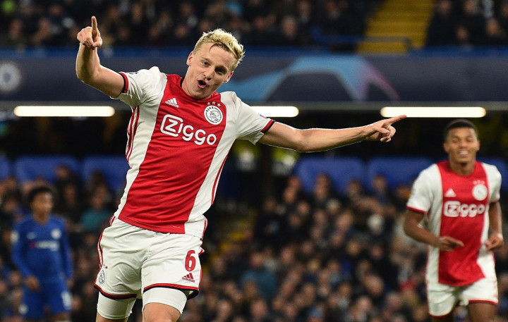 Van De Beek Selesaikan Tes Medis MU