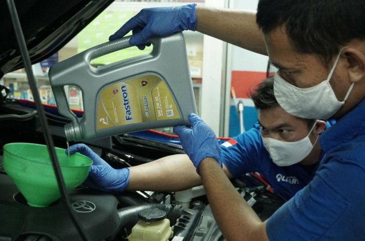 Beli Oli Mesin Cukup Barter dengan Sampah Kering?