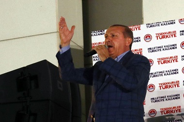 Erdogan Ancam Yunani akan Rasakan 'Pengalaman Menyakitkan'