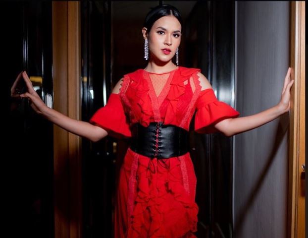 Raisa Ungkap Air Mineral Penting bagi Ibu