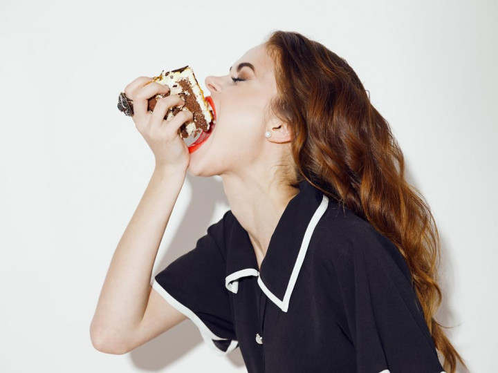 Kenali Gejala Bulimia dan Cara Mengatasinya