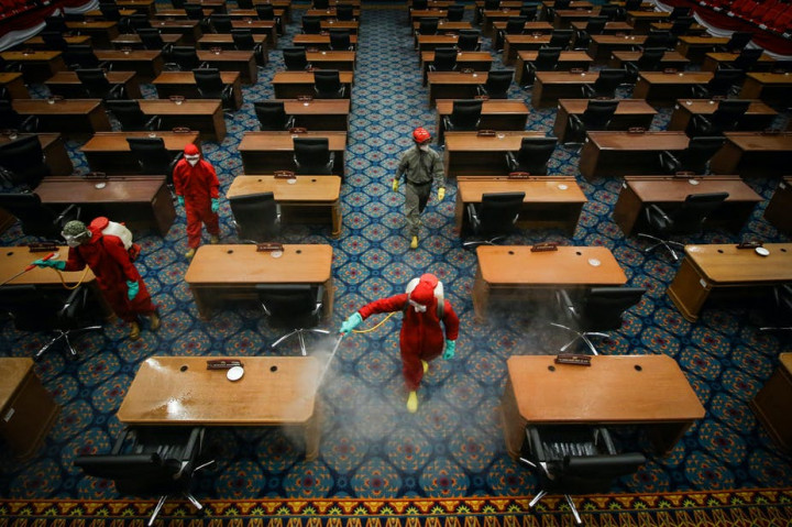 Riset: Separuh Perkantoran tidak Terapkan Jaga Jarak untuk Cegah Covid-19