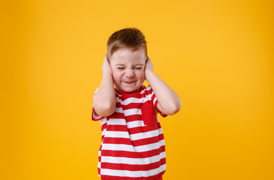 Takut pada anak prasekolah adalah emosi negatif yang wajar dialami, bahkan termasuk emosi yang dibawa sejak lahir. (Foto: Ilustrasi. Dok. Freepik.com)