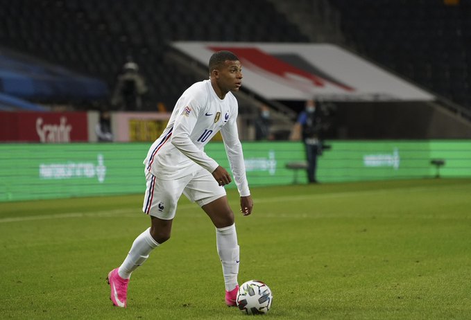 Mbappe Positif Covid-19