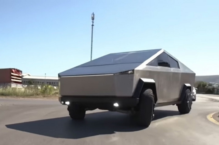 Tesla Cybertruck 'KW' Ada di Bosnia