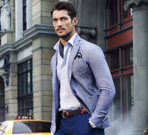 Blazer akan tampak casual jika kamu memadukannya dengan celana jeans. (Foto: Dok. Luxe.digital.com) 
