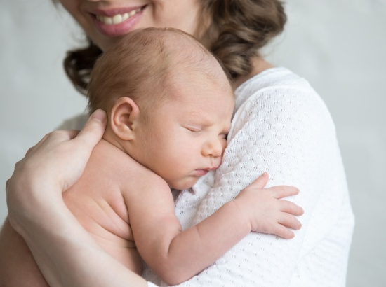 Ternyata Kulit Bayi Baru Lahir Menyerap Sentuhan yang Menenangkan