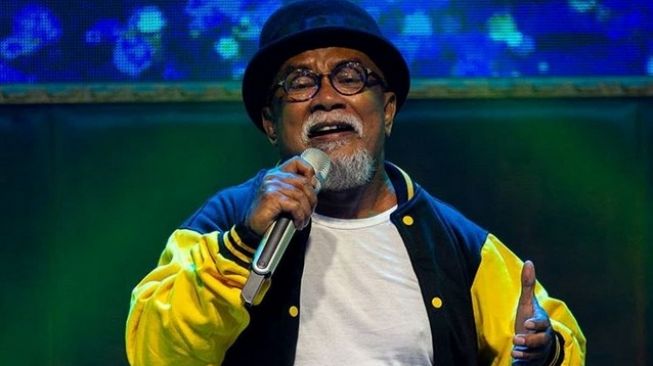 Dikremasi, Abu Jenazah Yopie Latul Dimakamkan di Tanah Kusir