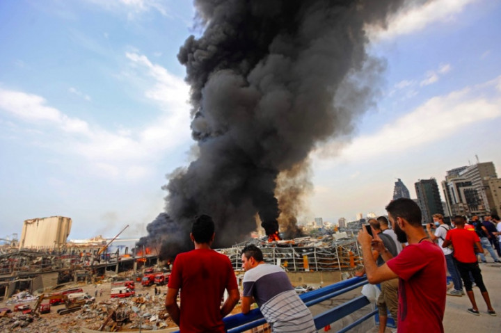 Kebakaran Landa Gudang Beirut, Picu Kekhawatiran Ledakan Baru