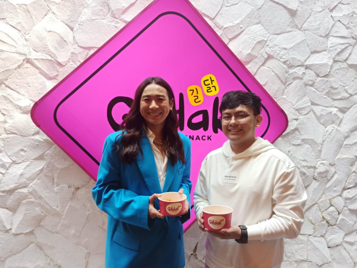 Serius Bisnis Kuliner, Jovi Adhiguna Buka Restoran Camilan Khas Korea