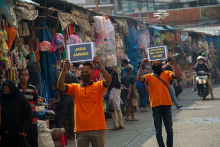Satgas: Tidak Ada Jalan Selain Rem Darurat