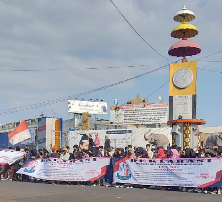 Semua Pihak Diminta Bersatu Menangani Covid-19