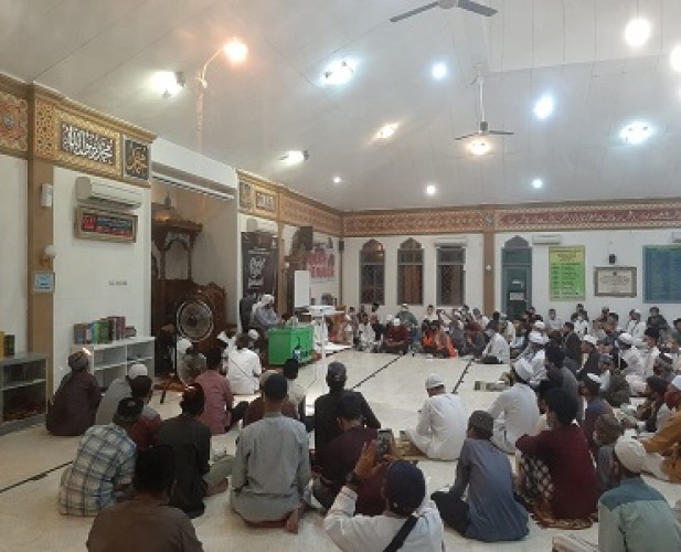 Usai Ditusuk, Syekh Ali Jaber Lanjutkan Ceramah