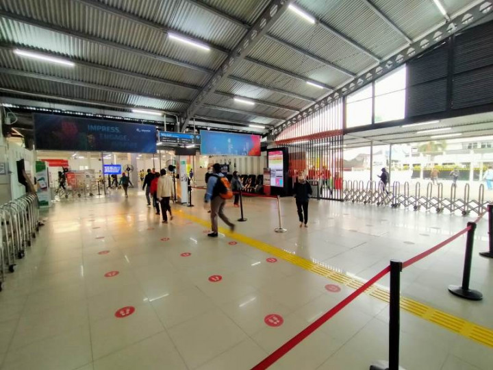 Hari Pertama Pengetatan PSBB DKI Jakarta, Stasiun Bogor Lengang