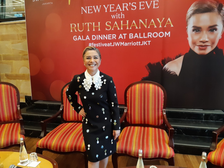 Sempat Satu Panggung dengan Yopie Latul, Ini Hasil Tes Covid-19 Ruth Sahanaya