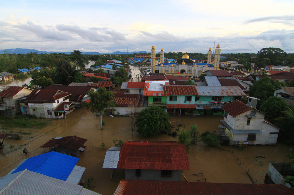 Kota Putussibau Kapuas Hulu Terendam Banjir Medcom id