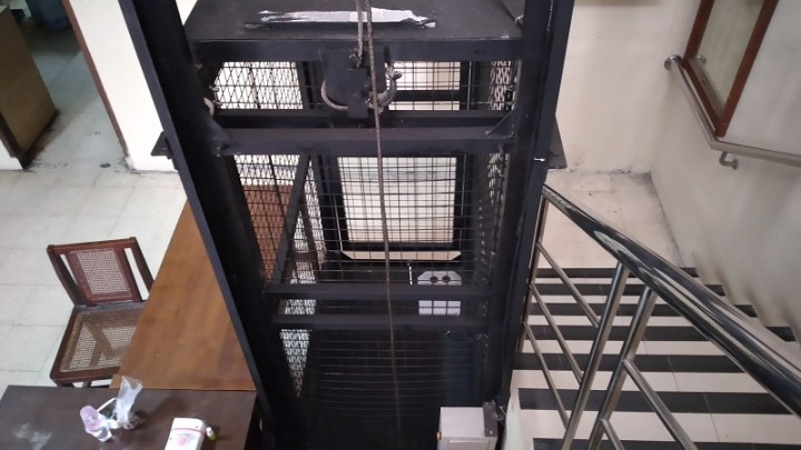 Tali Sling Lift Putus, Ketua DPRD DIY Terluka