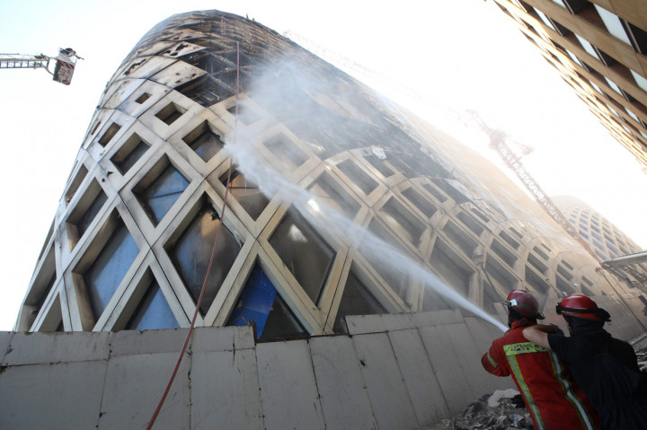 Bangunan Bersejarah di Kawasan Bisnis Beirut Terbakar