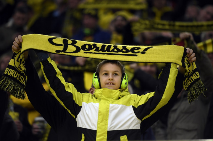 Borussia Dortmund Izinkan Suporter Datang ke Stadion