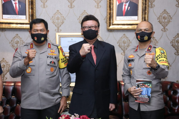 Menpan RB Laporkan Calo CPNS