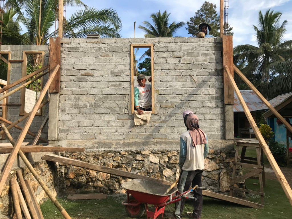 Bedah rumah di kawasan Sulawesi Tengah. Foto: Kementerian PUPR