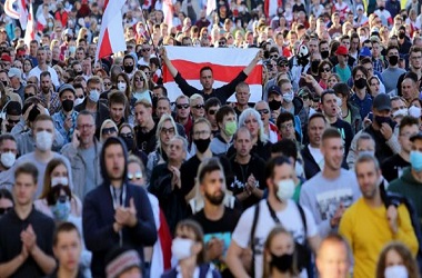 Demonstran Belarusia Retas Data Pribadi 1.000 Polisi