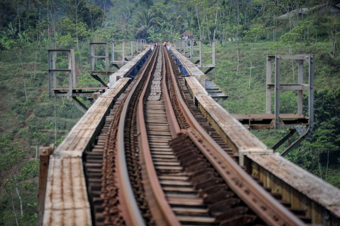 Reaktivasi Jalur KA Cianjur-Ciranjang-Cipatat Diresmikan