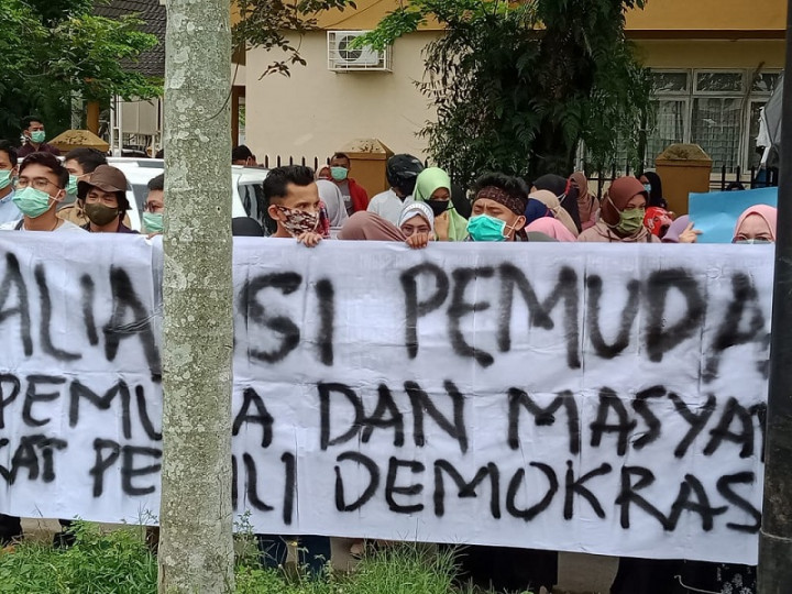 Mahasiswa Sumbar Minta Dugaan Ijazah Palsu Nasrul Abit Ditindak