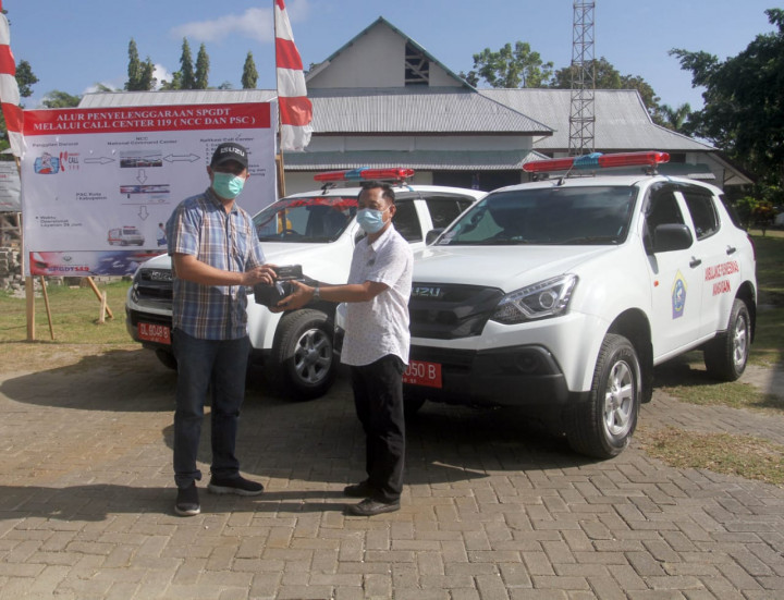 Menyulap Isuzu MU-X Jadi Ambulans di Sulawesi Utara
