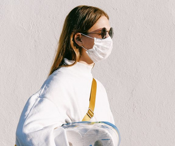 Mengapa Masih Banyak Orang Keluar Rumah Saat Pandemi?