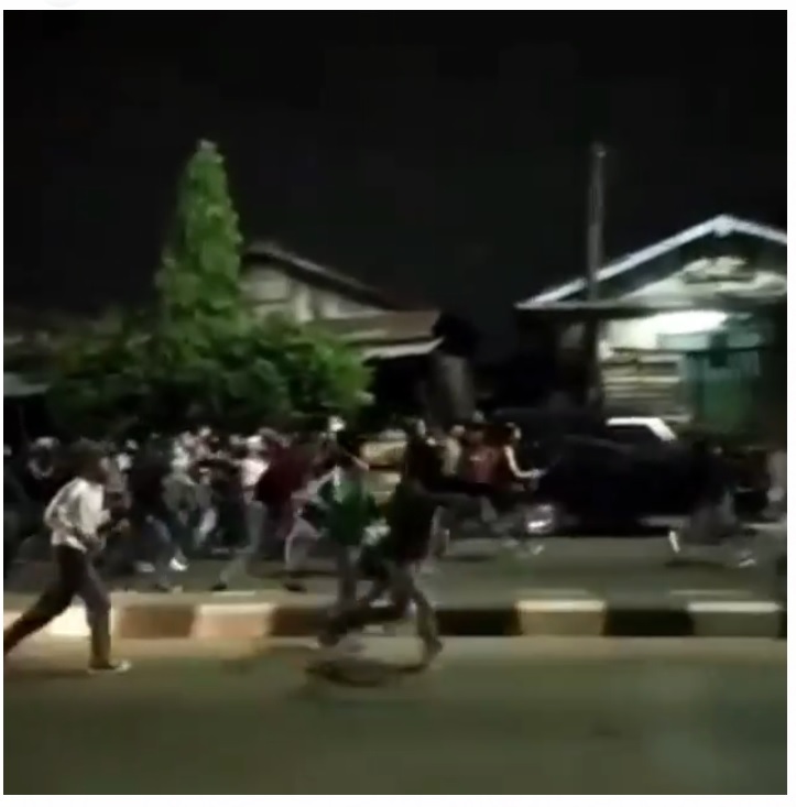 Tangkapan layar berita palsu Foto:Facebook