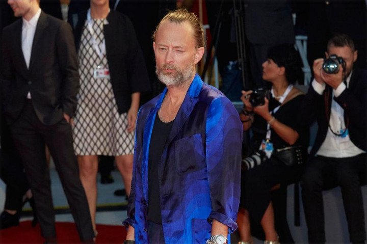 Vokalis Radiohead Thom Yorke Menikahi Artis Italia