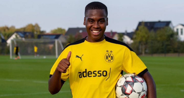 Borussia Dortmund Dapatkan Talenta Muda Manchester City