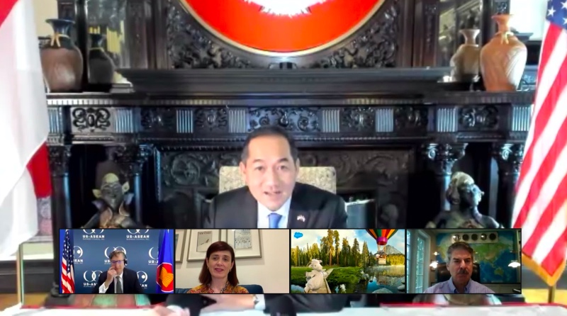 Duta Besar RI untuk Amerika Serikat (AS) M. Lutfi dalam diskusi bersama Kamar Dagang AS dan US-ASEAN Business Council. Foto: Dok KBRI Washington