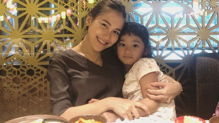 Ayu Ting Ting Belum Rela Pertemukan Bilqis dengan Ayah Kandungnya