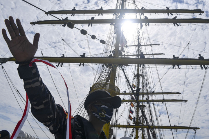 Taruna AAL Ikuti Pelayaran Keliling Indonesia