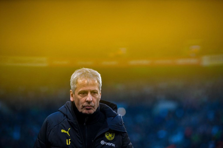 Favre Minta Dortmund Waspadai Permainan Keras Augsburg