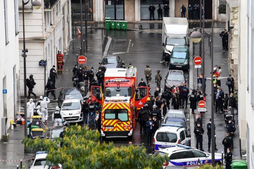 Polisi: Charlie Hebdo Jadi Target Tersangka Penyerangan di Paris