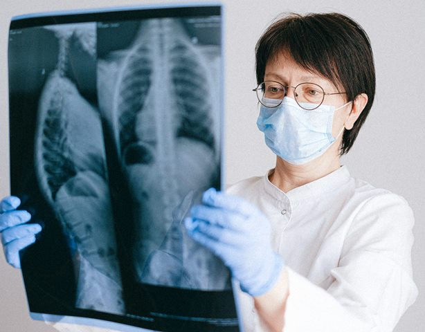 5 Gejala Penyakit Osteoporosis