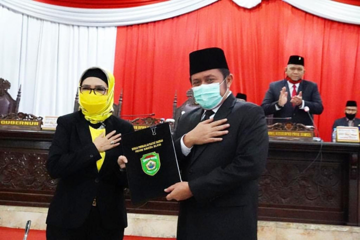 DPRD Sumsel Menyetujui 2 Raperda Usulan Herman Deru