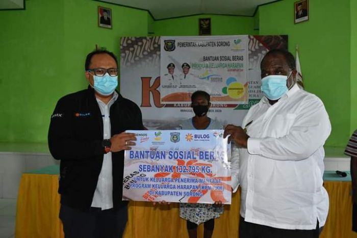 2.951 KK di Sorong Terima Bansos Beras untuk Pertama Kali