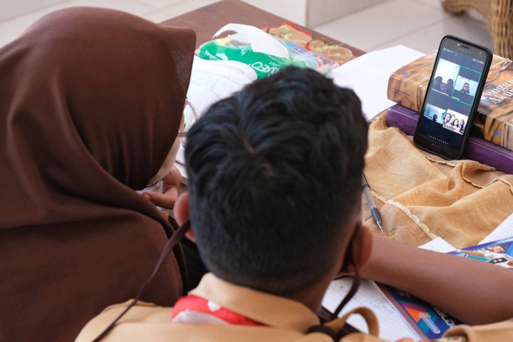 Terkendala Internet, Sekolah di Mataram Dibantu Bakti Kominfo