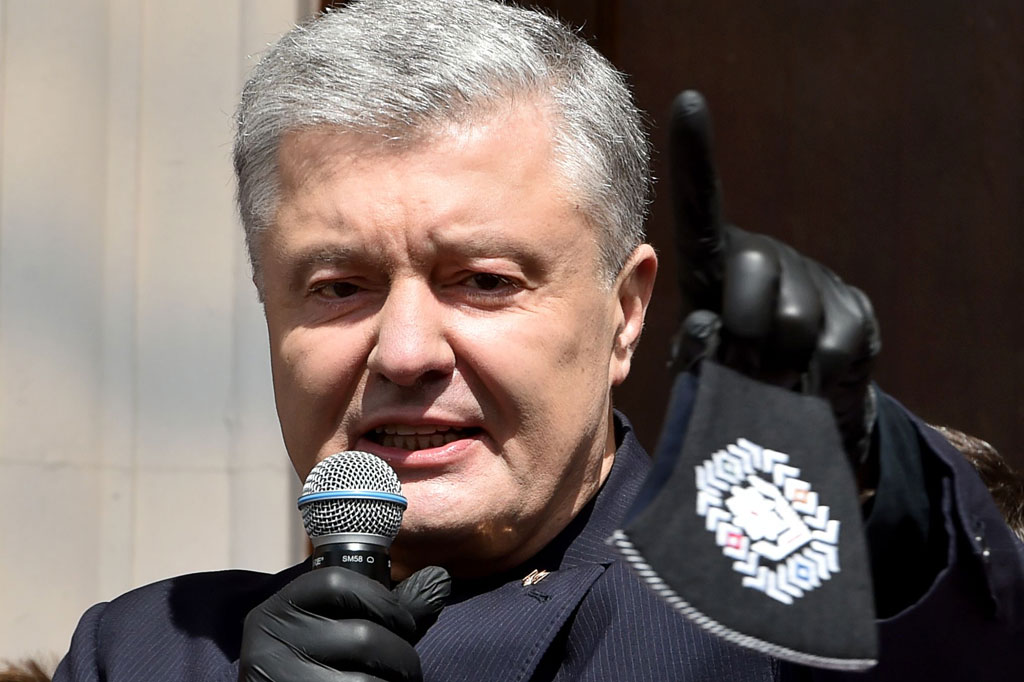 Mantan Presiden Ukraina Poroshenko Positif Korona