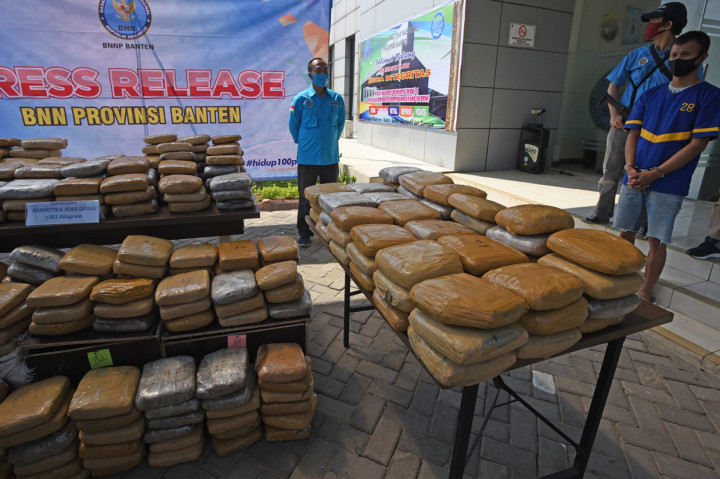 BNNP Banten Gagalkan Penyeludupan 301 Kg Ganja Asal Aceh