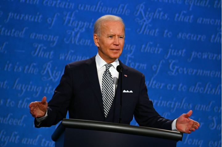 Tuduhan Joe Biden Curang saat Debat Terbantahkan