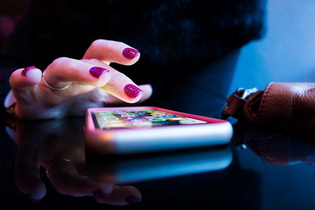 Aplikasi Help hadir sebagai alternatif solusi pengiriman barang harian yang 'ramah di kantong'. (Foto: Unsplash.com)