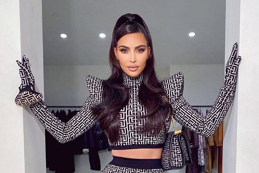 Kim Kardashian Rilis Sportwear Khusus Ibu Hamil