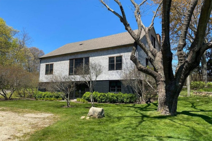 <i>Drummer</i> Red Hot Chili Peppers Jual Rumah Pantai Rp222 Miliar