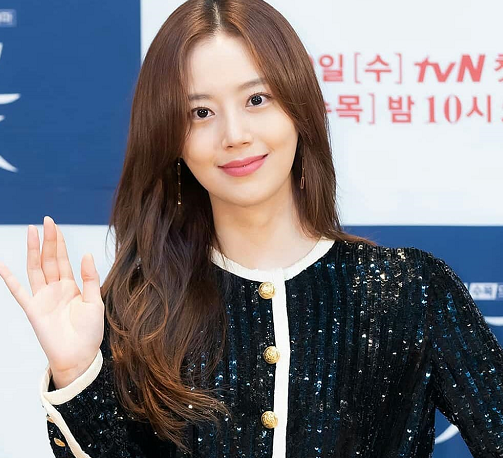 7 Fashion Style Moon Chae-Won Dalam K-Drama 'Flower Of Evil'